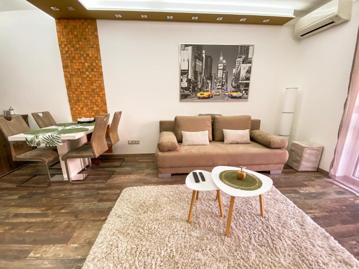 Slate Wood Apartment ブダペスト エクステリア 写真